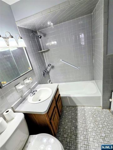 245 Beech 2, Kearny, NJ 07032