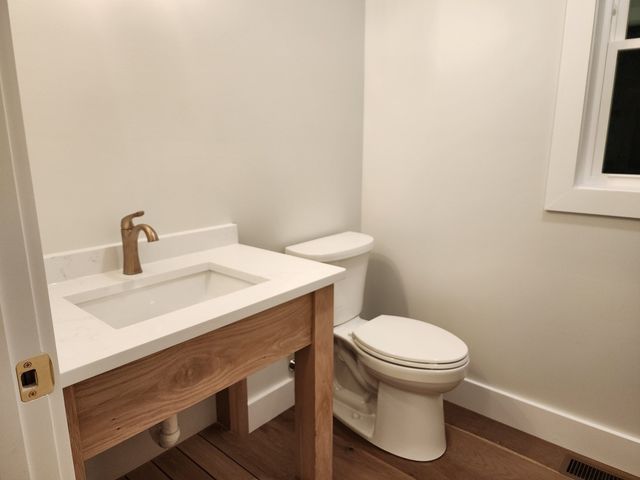 246 Winchendon Rd, Ashburnham, MA 01430