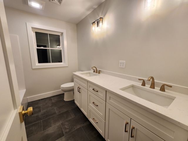 246 Winchendon Rd, Ashburnham, MA 01430