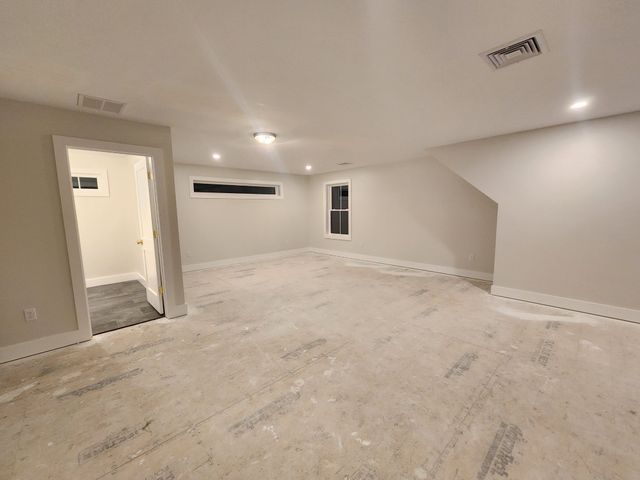 246 Winchendon Rd, Ashburnham, MA 01430
