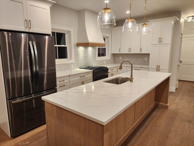 246 Winchendon Rd, Ashburnham, MA 01430