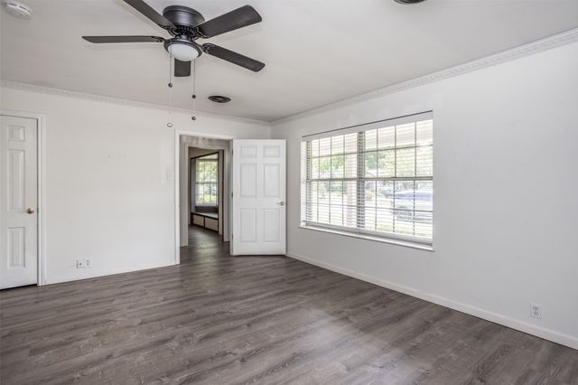 215 E Tennie Street, Gainesville, TX 76240