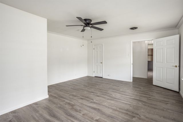 215 E Tennie Street, Gainesville, TX 76240