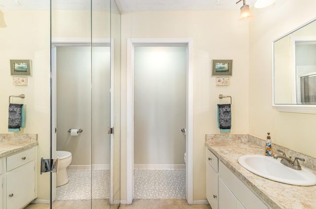 7520 Cahill Road 203A, Edina, MN 55439