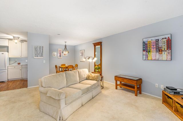 7520 Cahill Road 203A, Edina, MN 55439