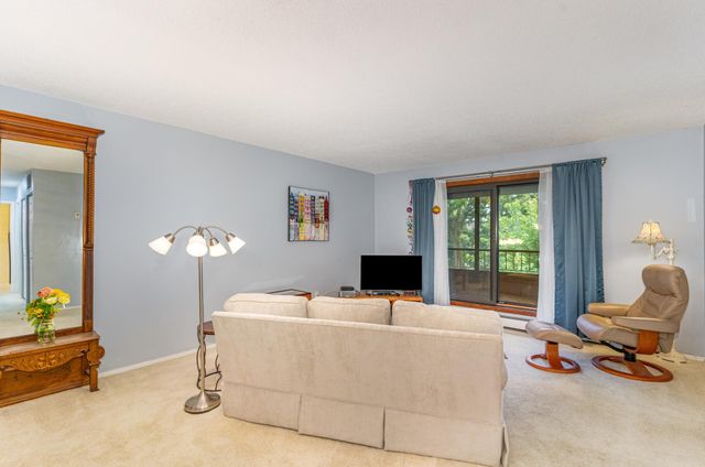 7520 Cahill Road 203A, Edina, MN 55439