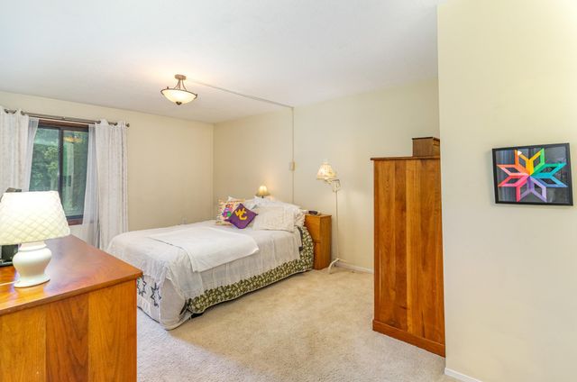 7520 Cahill Road 203A, Edina, MN 55439