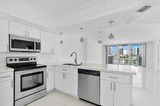 3703 NE 166th Street 808, North Miami Beach, FL 33160