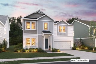 823 Meadow Lake Way, Elyria, OH 44035