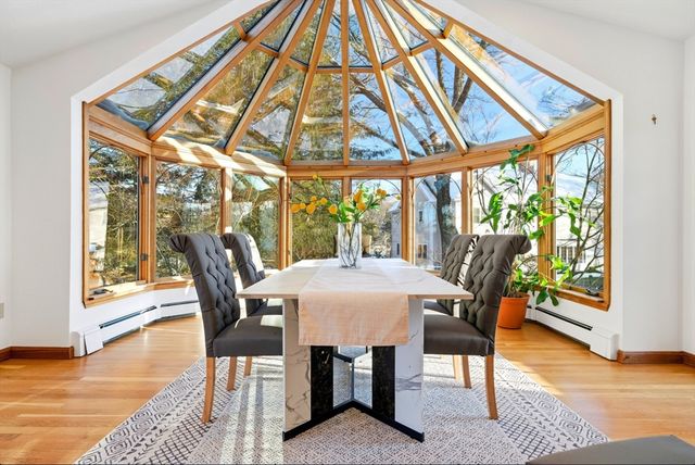 8 Phinney Rd, Lexington, MA 02421