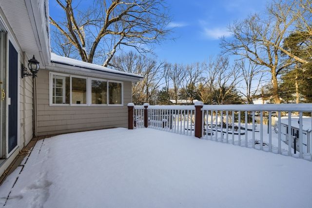 8 Phinney Rd, Lexington, MA 02421