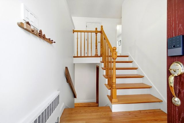 8 Phinney Rd, Lexington, MA 02421
