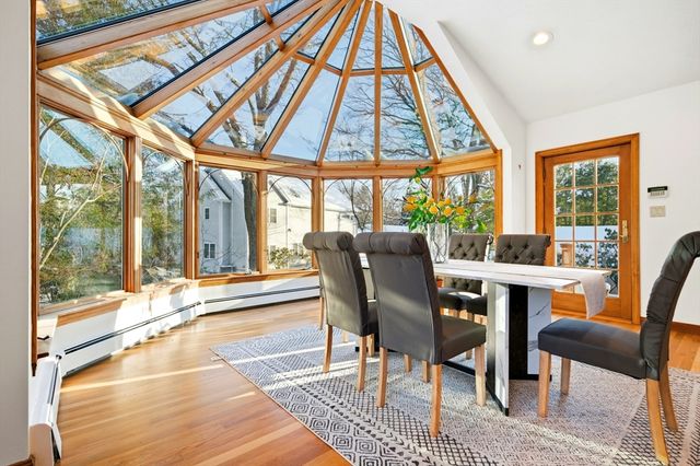 8 Phinney Rd, Lexington, MA 02421