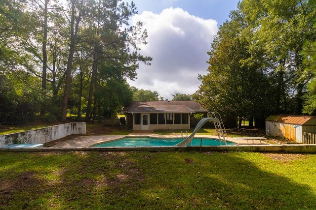 413 Springdale Dr., Enterprise, AL 36330