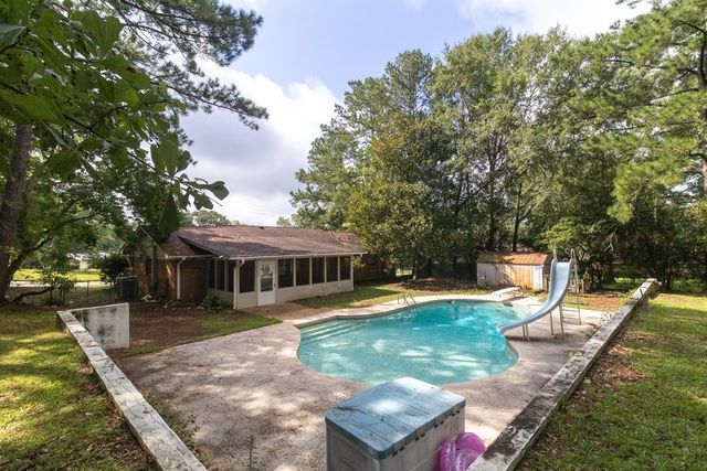 413 Springdale Dr., Enterprise, AL 36330