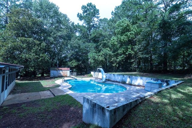 413 Springdale Dr., Enterprise, AL 36330