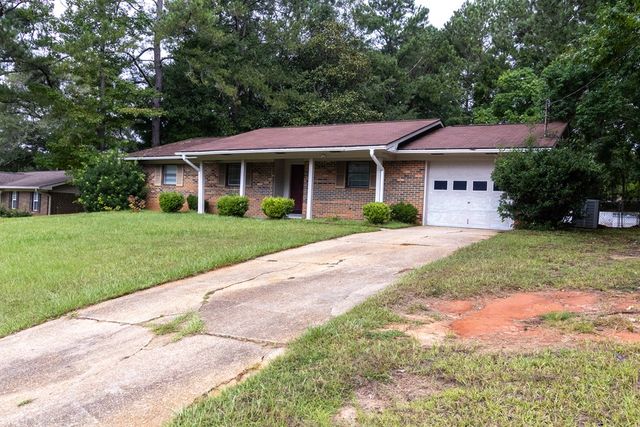 413 Springdale Dr., Enterprise, AL 36330