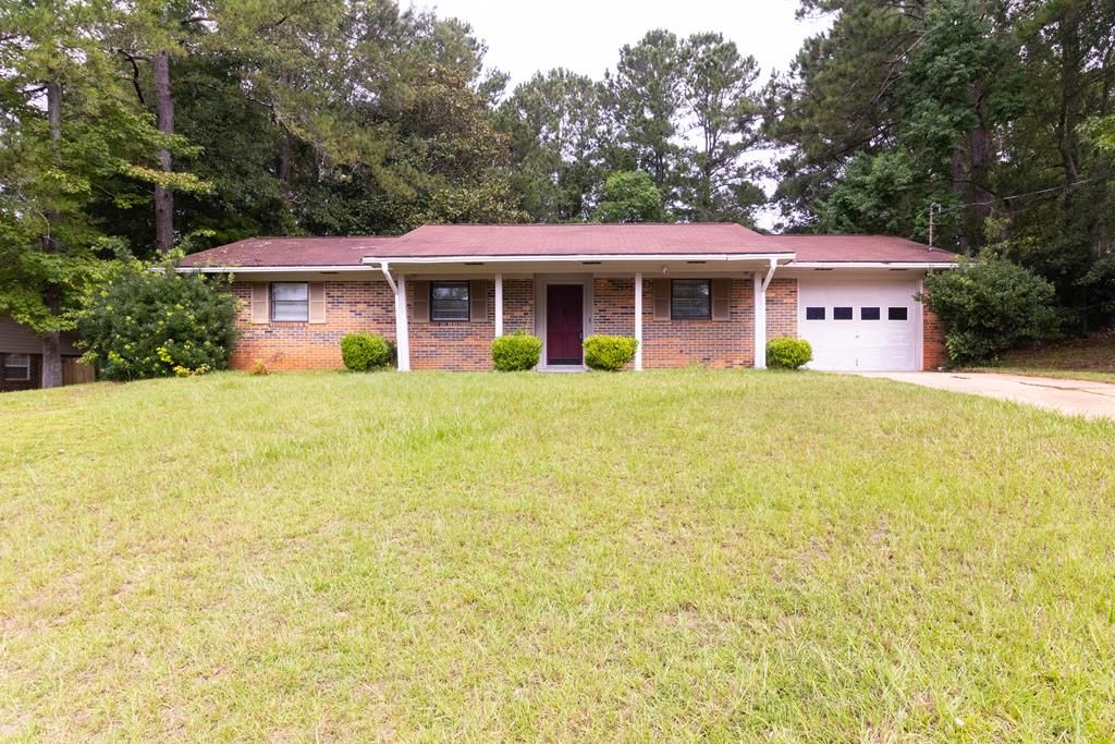 413 Springdale Dr., Enterprise, AL 36330