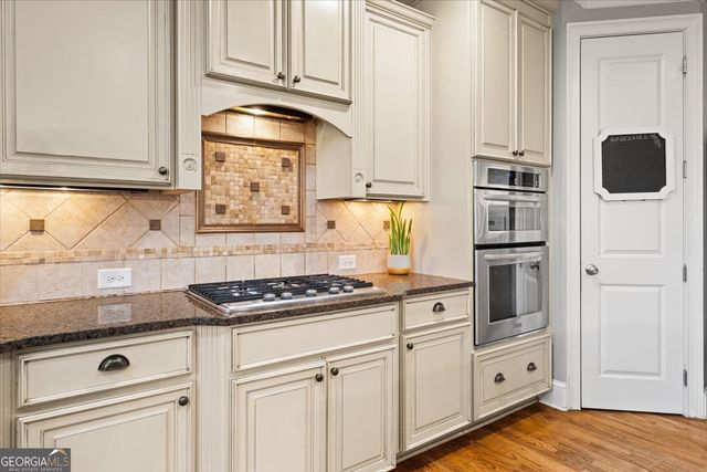 810 Forest Crossing Drive SW, Atlanta, GA 30331