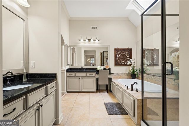 810 Forest Crossing Drive SW, Atlanta, GA 30331