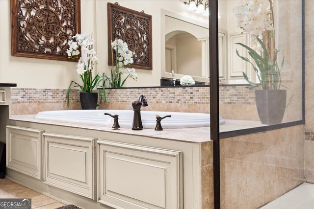 810 Forest Crossing Drive SW, Atlanta, GA 30331