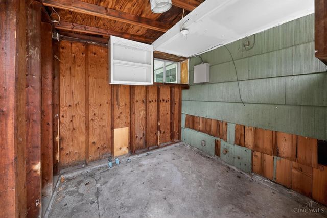 8877 Balboa Drive, Springfield Twp., OH 45231