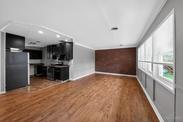8877 Balboa Drive, Springfield Twp., OH 45231