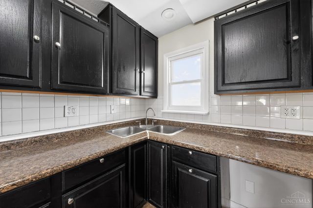 8877 Balboa Drive, Springfield Twp., OH 45231