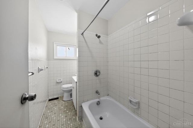 8877 Balboa Drive, Springfield Twp., OH 45231