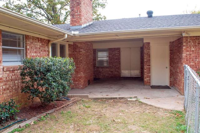 2011 Wood Place, Longview, TX 75601