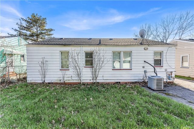 2521 Greenvale Road, Cleveland, OH 44121