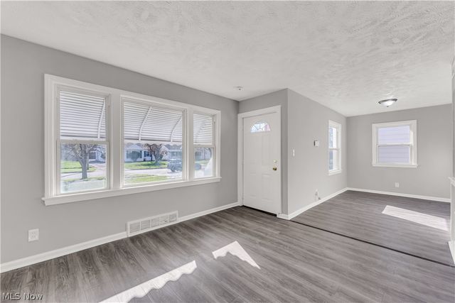 2521 Greenvale Road, Cleveland, OH 44121