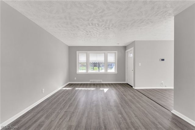 2521 Greenvale Road, Cleveland, OH 44121