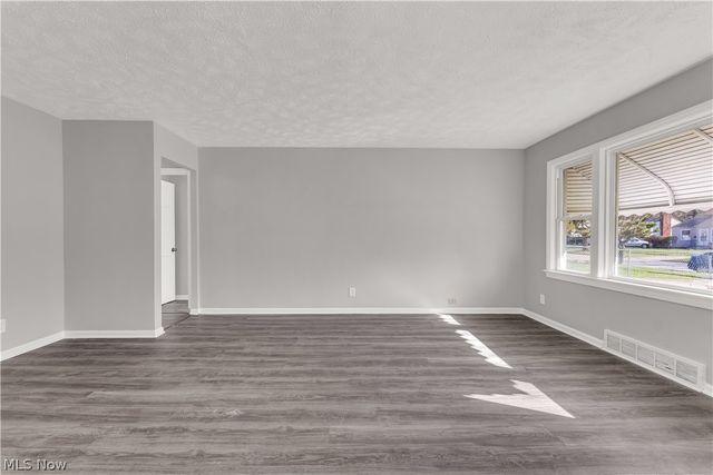 2521 Greenvale Road, Cleveland, OH 44121