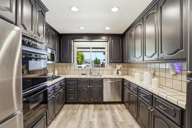 2948 Moss Point Drive, San Jose, CA 95127