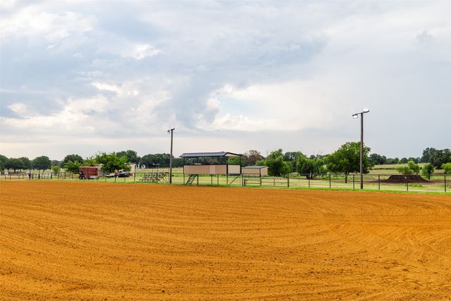 9940 Cole Road, Pilot Point, TX 76258