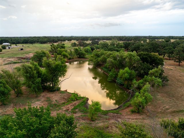 9940 Cole Road, Pilot Point, TX 76258