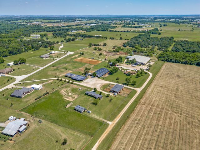 9940 Cole Road, Pilot Point, TX 76258