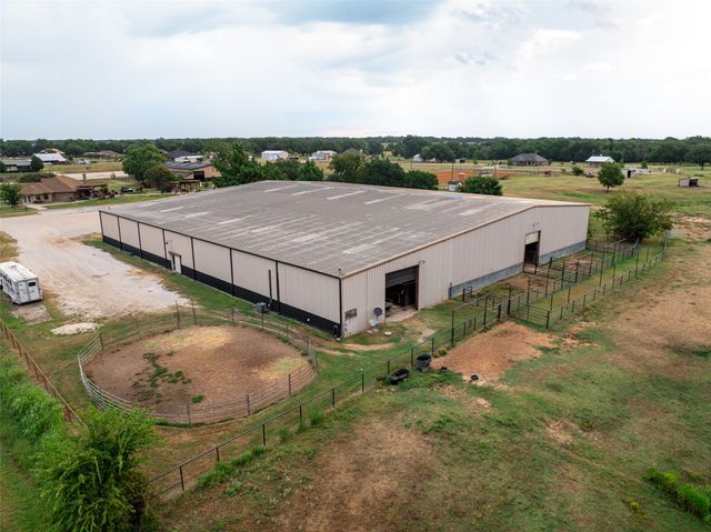 9940 Cole Road, Pilot Point, TX 76258