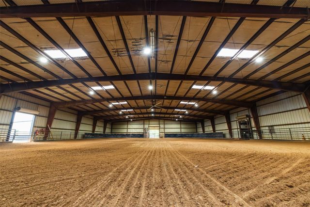 9940 Cole Road, Pilot Point, TX 76258