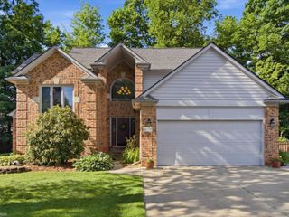 18036 N Lauren Drive, Clinton Township, MI 48038
