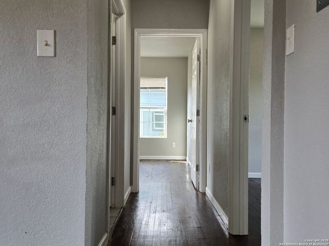 2815 S Pine, San Antonio, TX 78210