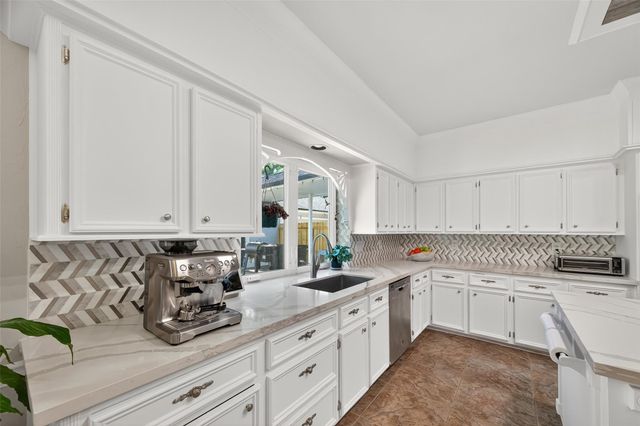 11707 Mighty Redwood Drive, Pasadena, TX 77059