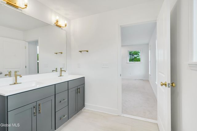 31 Indigo Court, Bethlehem, NY 12158