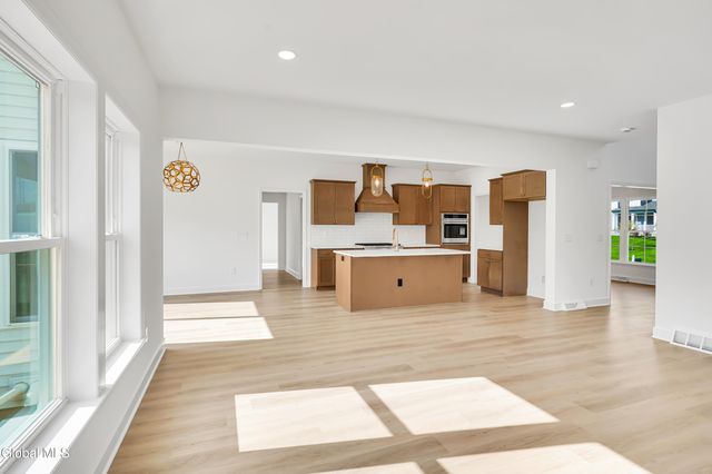 31 Indigo Court, Bethlehem, NY 12158