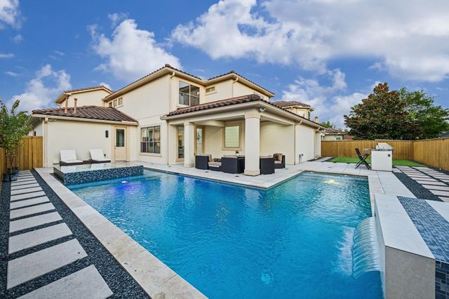 1910 Mystic Arbor Lane, Houston, TX 77077