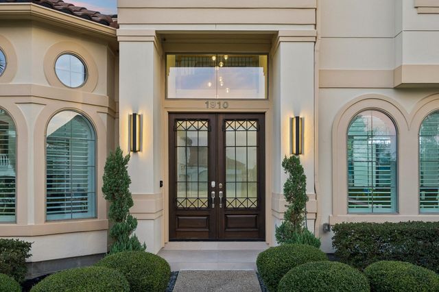 1910 Mystic Arbor Lane, Houston, TX 77077