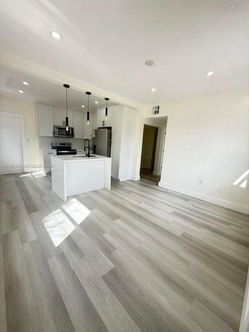 3515 NW 213th St, Miami Gardens, FL 33056