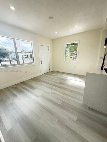 3515 NW 213th St, Miami Gardens, FL 33056