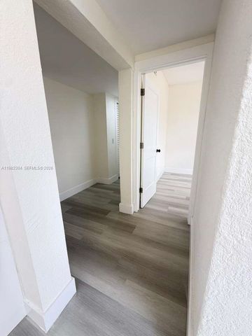 3515 NW 213th St, Miami Gardens, FL 33056